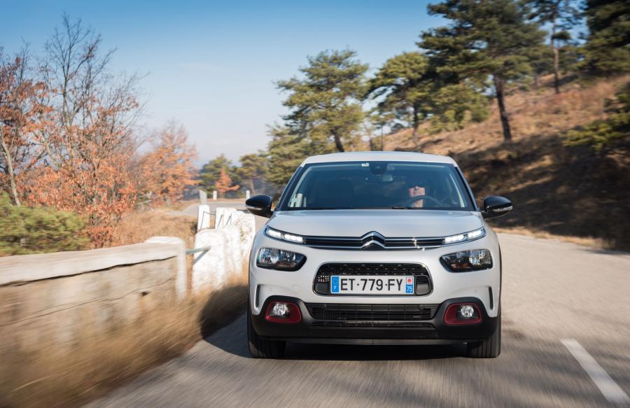 Citroen C4 Cactus 2018 года  (WW) (фото 37 из 40)